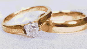 alliance et bague de mariage